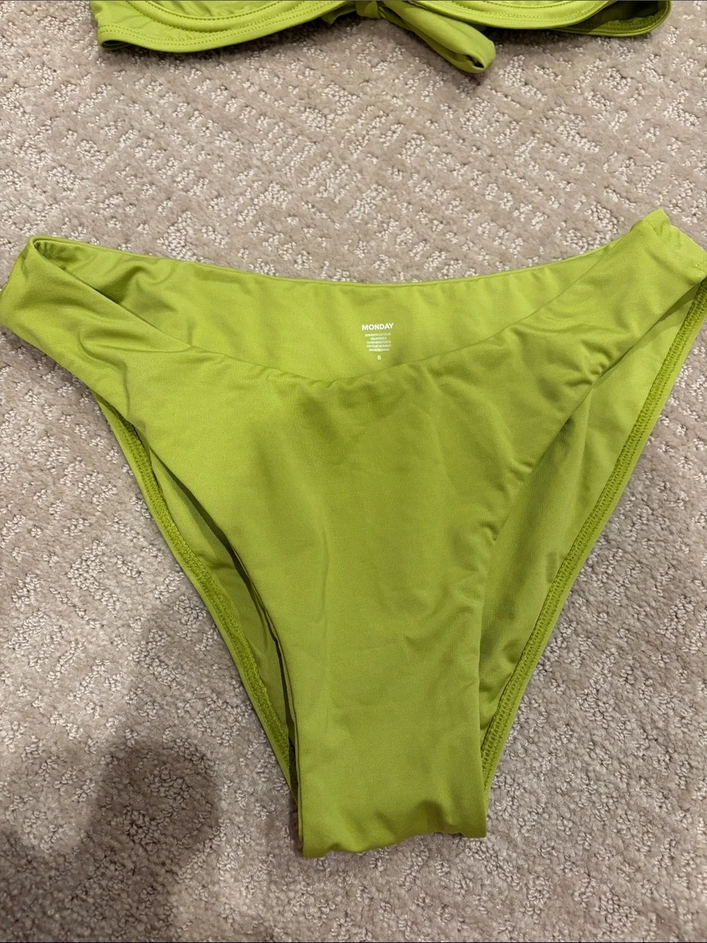 Monday Swimwear Lime Green Two-Piece Bikini Set (color: apple)